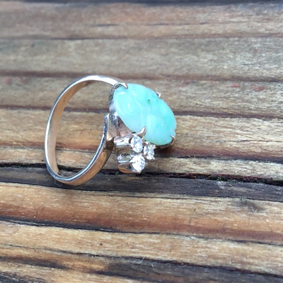 10kt yellow gold jade and diamond ring…2.5 grams - Picture 11 of 11